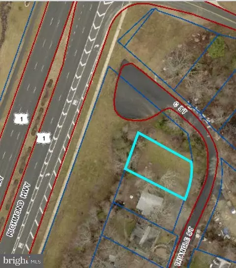 18502 Triangle St, Triangle, VA 22172 photo 1