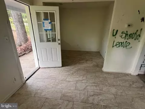 18504 Triangle St, Triangle, VA 22172 photo 4