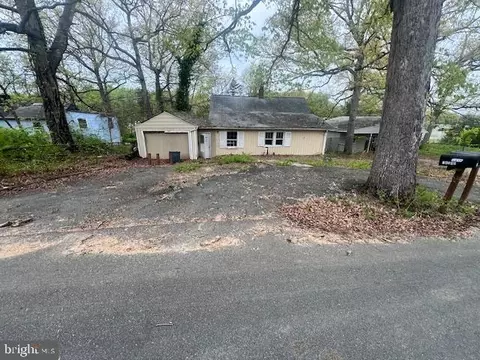 18506 Triangle St, Triangle, VA 22172