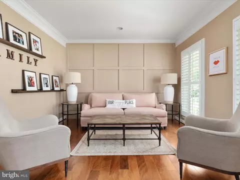 Living - 14475 Bluff Point Ct, Gainesville, VA 20155 photo 1 of 2