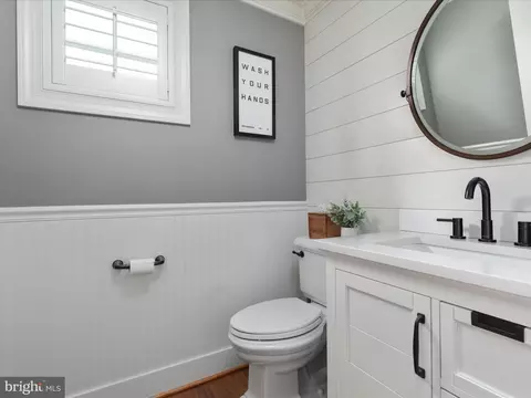 Bath - 14475 Bluff Point Ct, Gainesville, VA 20155 photo 1 of 8