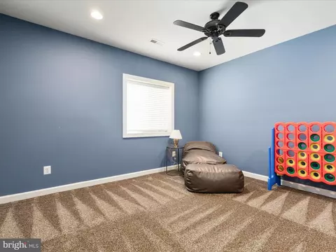 Bedroom - 14475 Bluff Point Ct, Gainesville, VA 20155 photo 7 of 7