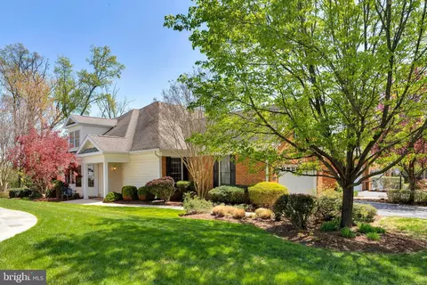 5209 Armour Ct, Haymarket, VA 20169