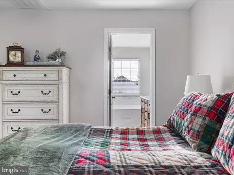 Bedroom - 8705 Lords View Loop, Gainesville, VA 20155 photo 3 of 8