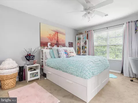 Bedroom - 8705 Lords View Loop, Gainesville, VA 20155 photo 7 of 8