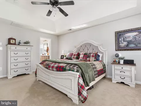 Bedroom - 8705 Lords View Loop, Gainesville, VA 20155 photo 2 of 8