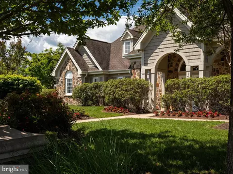 Exterior - 8705 Lords View Loop, Gainesville, VA 20155 photo 10 of 14