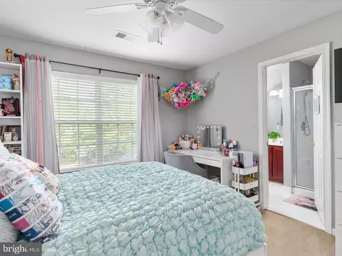 Bedroom - 8705 Lords View Loop, Gainesville, VA 20155 photo 8 of 8