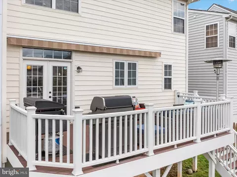 Exterior - 8705 Lords View Loop, Gainesville, VA 20155 photo 9 of 14
