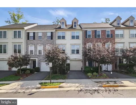 11870 Benton Lake Rd, Bristow, VA 20136