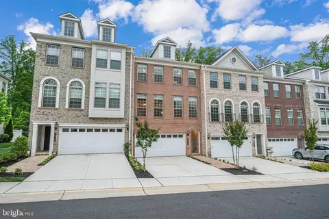 7917 Turtle Creek Cir, Gainesville, VA 20155