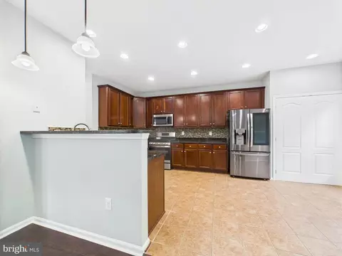 Kitchen - 16558 Reservoir Loop, Dumfries, VA 22026 photo 8 of 8