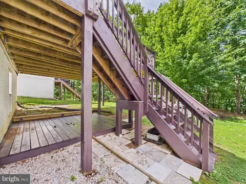 Exterior - 16558 Reservoir Loop, Dumfries, VA 22026 photo 8 of 11