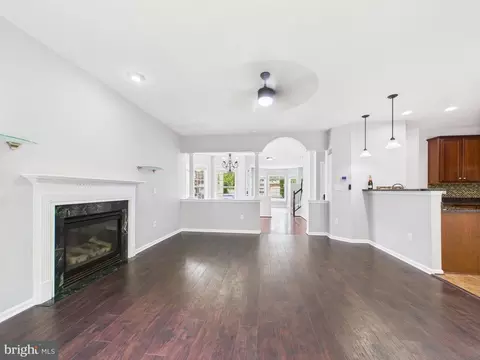Living - 16558 Reservoir Loop, Dumfries, VA 22026 photo 2 of 13