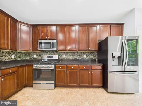 Kitchen - 16558 Reservoir Loop, Dumfries, VA 22026 photo 1 of 8