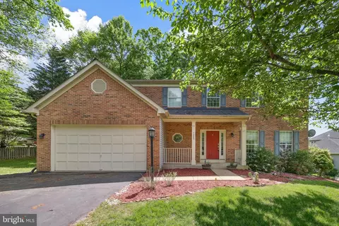 7883 Leroux Ln, Manassas, VA 20112