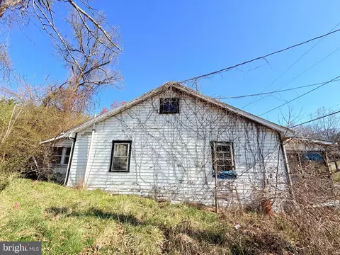 18512 Corby St, Triangle, VA 22172 photo 5