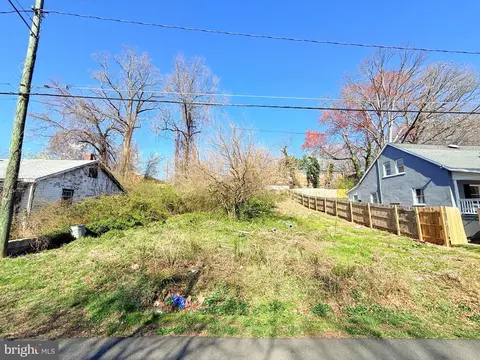 18510 Corby St, Triangle, VA 22172 photo 2
