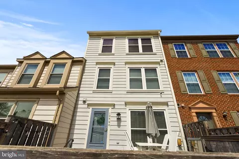 10464 Paradise Ct, Manassas, VA 20109