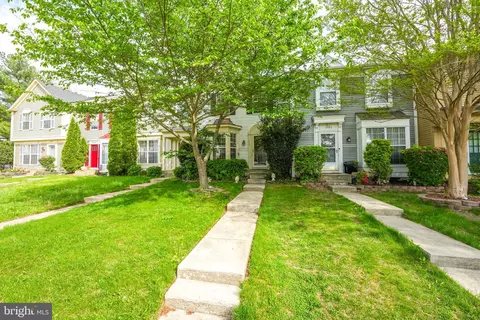 2665 Mcguffeys Ct, Woodbridge, VA 22191