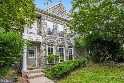 16462 Kenneweg Ct, Woodbridge, VA 22191