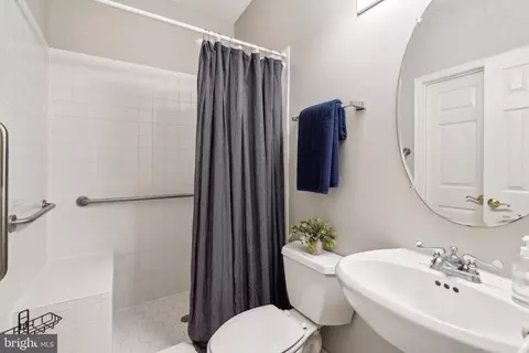 Bath - 13109 Crestbrook Dr, Manassas, VA 20112 photo 1 of 5