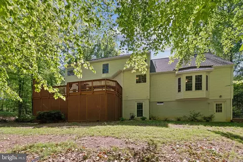 Exterior - 13109 Crestbrook Dr, Manassas, VA 20112 photo 5 of 6