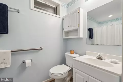 Bath - 13109 Crestbrook Dr, Manassas, VA 20112 photo 5 of 5