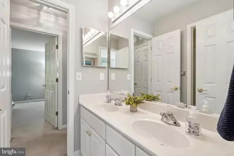Bath - 13109 Crestbrook Dr, Manassas, VA 20112 photo 4 of 5