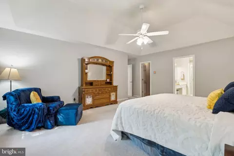 Bedroom - 13109 Crestbrook Dr, Manassas, VA 20112 photo 2 of 8