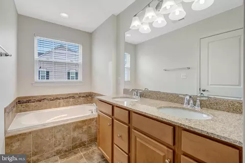 Entry Way - 14123 Haro Trl, Gainesville, VA 20155 photo 4 of 5