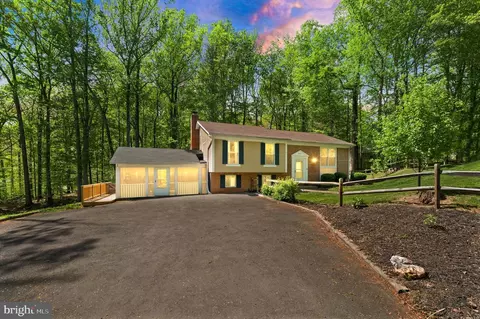 13600 Smithwood Ct, Nokesville, VA 20181
