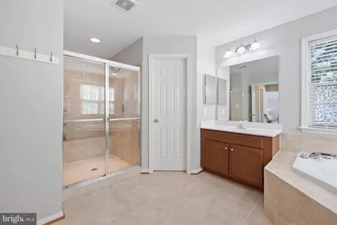 Entry Way - 14401 Broadwinged Dr, Gainesville, VA 20155 photo 7 of 7