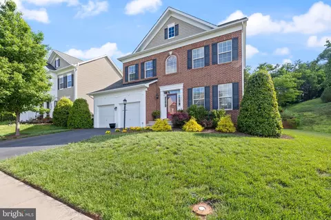 Exterior - 14401 Broadwinged Dr, Gainesville, VA 20155 photo 4 of 10