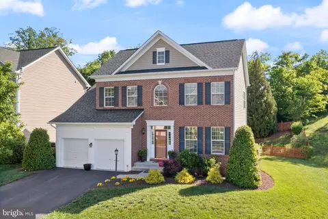 Exterior - 14401 Broadwinged Dr, Gainesville, VA 20155 photo 2 of 10