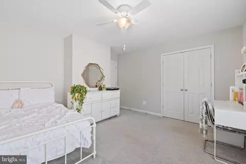 Bedroom - 14401 Broadwinged Dr, Gainesville, VA 20155 photo 10 of 12