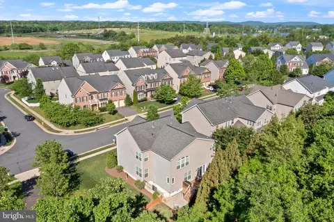 View/Area - 14401 Broadwinged Dr, Gainesville, VA 20155 photo 4 of 8