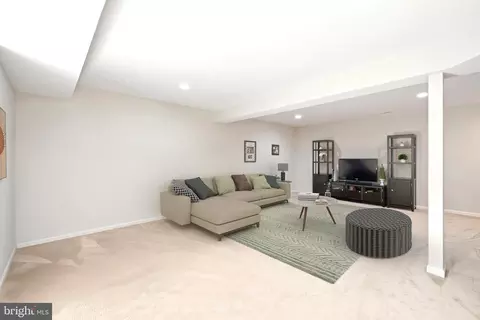 Living - 14401 Broadwinged Dr, Gainesville, VA 20155 photo 4 of 4