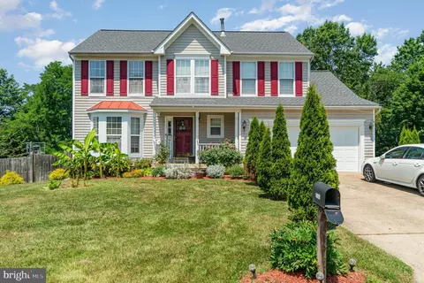 17616 Chisholm Ln, Dumfries, VA 22026