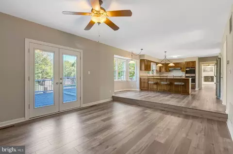 Living - 4187 Stepney Dr, Gainesville, VA 20155 photo 2 of 2