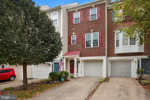 12516 Heykens Ln, Bristow, VA 20136