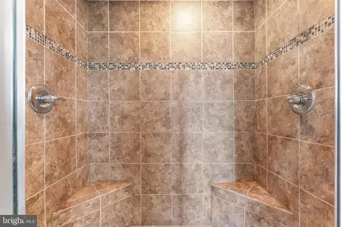 Entry Way - 7494 Brunson Cir, Gainesville, VA 20155 photo 8 of 8