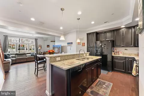 Kitchen - 7494 Brunson Cir, Gainesville, VA 20155 photo 6 of 6