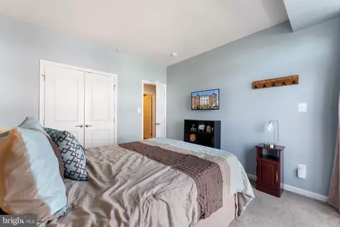Bedroom - 7494 Brunson Cir, Gainesville, VA 20155 photo 2 of 7