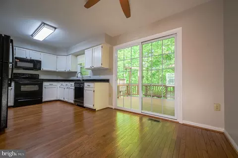 4238 Jonathan Ct, Dumfries, VA 22025 photo 10