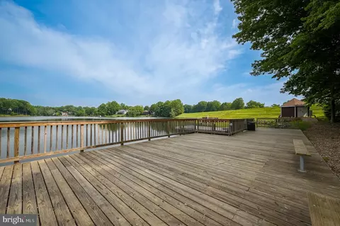 4238 Jonathan Ct, Dumfries, VA 22025 photo 24