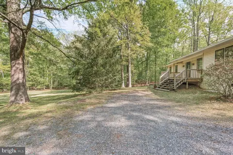 Exterior - 8701 Mcgrath Rd, Manassas, VA 20112 photo 7 of 11