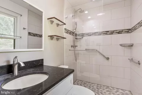 Bath - 8701 Mcgrath Rd, Manassas, VA 20112 photo 1 of 2