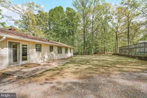 Exterior - 8701 Mcgrath Rd, Manassas, VA 20112 photo 10 of 11