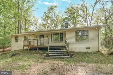Exterior - 8701 Mcgrath Rd, Manassas, VA 20112 photo 2 of 11